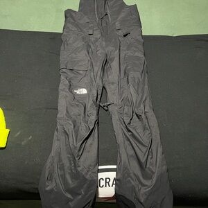 The North Face woman’s snow bib and Skigear bib SMALL